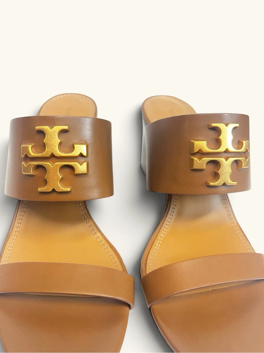 Tory Burch Everly 65mm Sandal Wedge Slides Royal Tan Rolled Brass Logo Women 9.5